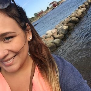 Meet your Posher, Jaclyn